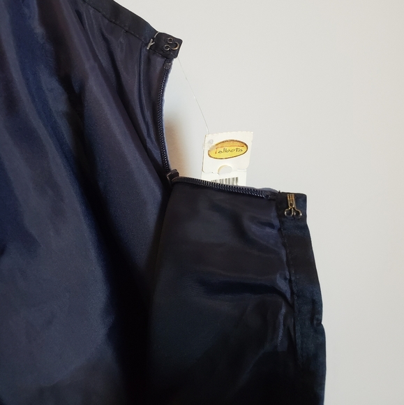 Pleated silk skirt - Picture 4 of 5